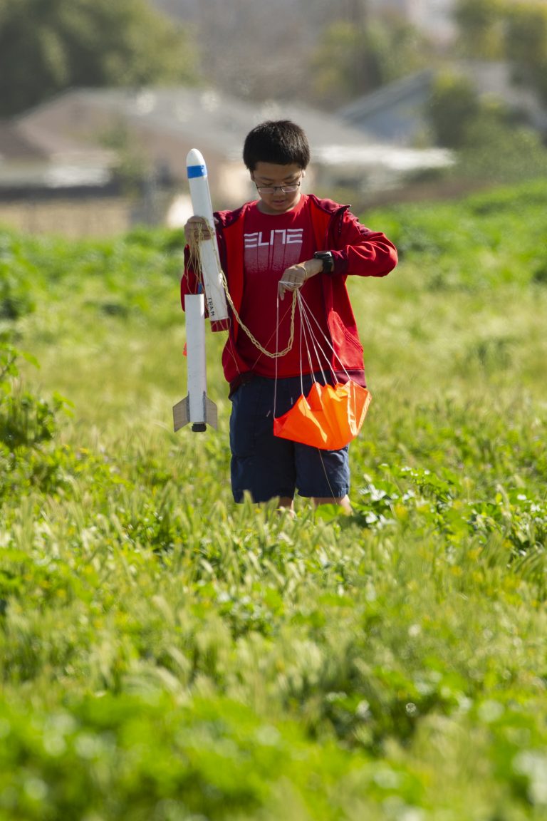 High school students at JFTB school build rockets and dreams