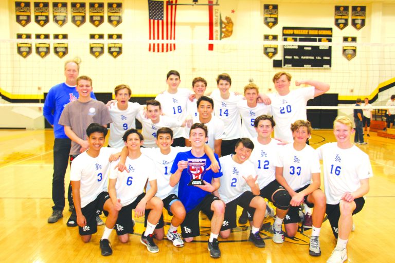 Griffins win silver bracket at the Tesoro Tournament