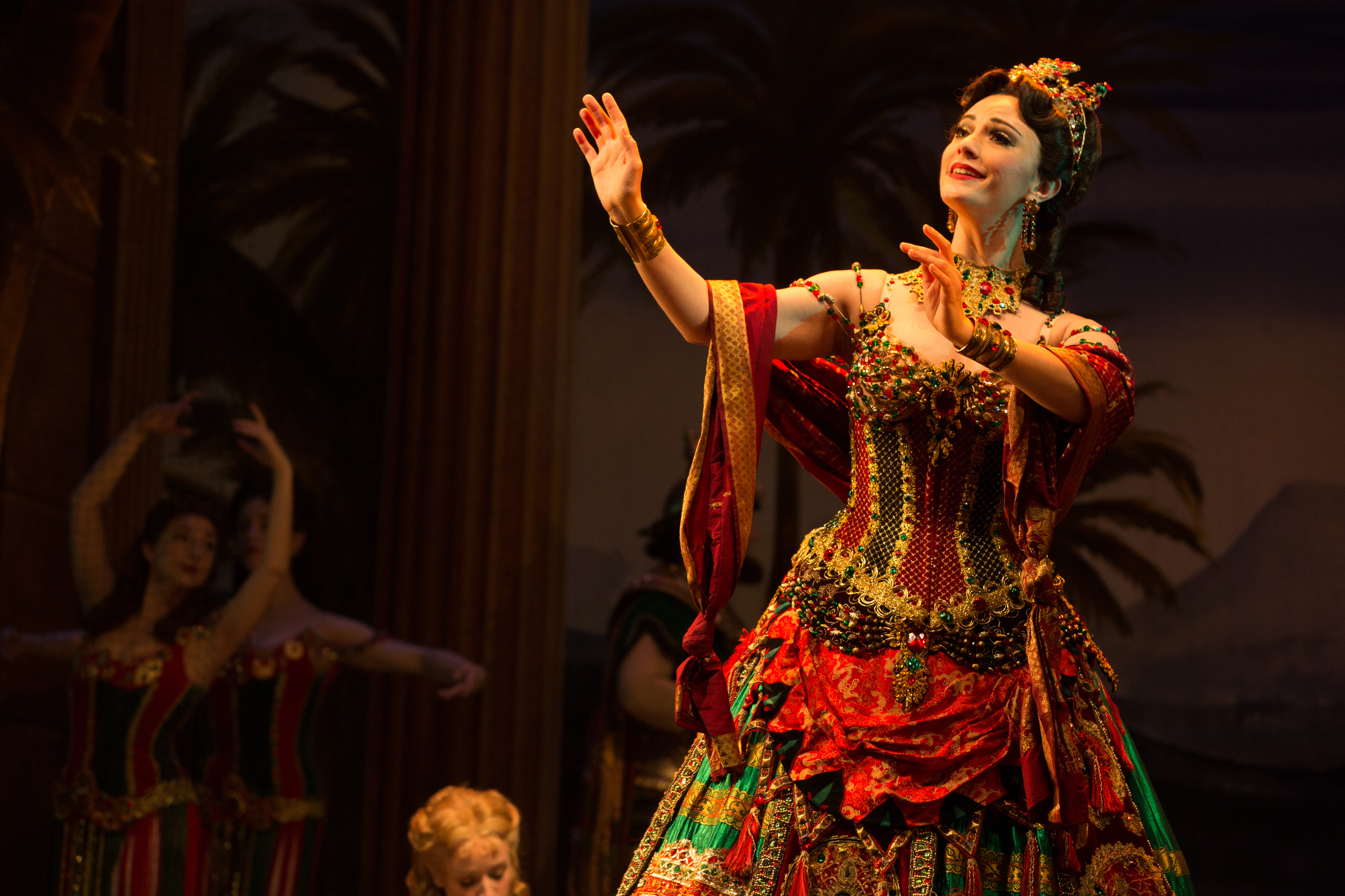 trængsler Opstå Solskoldning Trista Moldovan, 'Prima Donna' Divalicious in Phantom of the Opera at the  Segerstrom Center