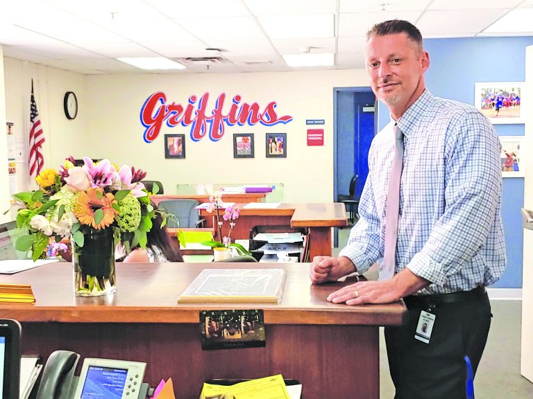 Chris Vlasic welcomes students back to school as leader of LAHS