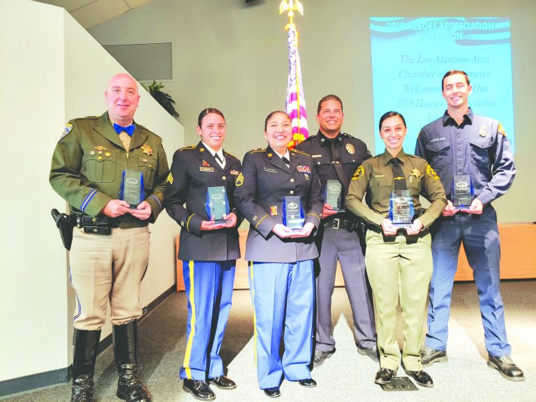 Stars and stripes wave as Los Al Chamber awards “Heroes”