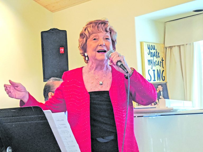 ‘Joanie Jay’ kicks off holidays with in-home concert