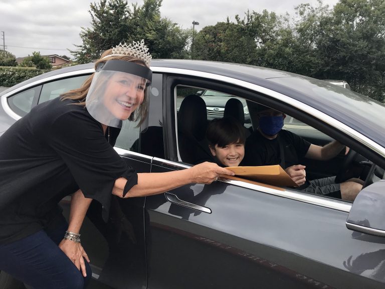 LAEF Queen assists with Summer Enrichment Institute