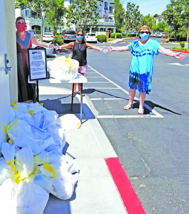Woman’s Club helps local seniors during lockdown