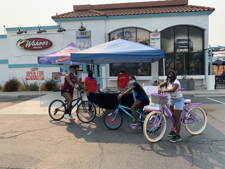 Los Al 90720 attracts oodles of bikes and bites