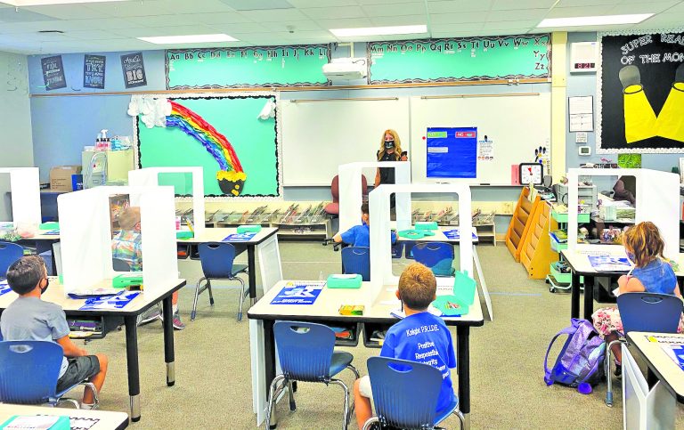 Los Al elementary students return to classrooms