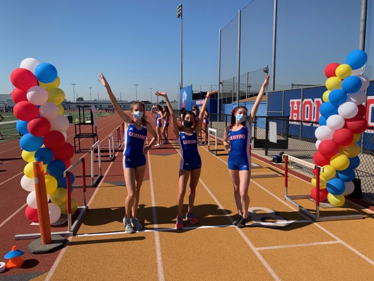Los Al cross country team wins in first season outing