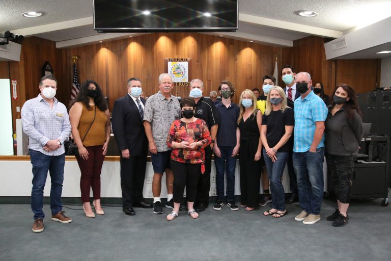 Los Al honors former official Marilyn Poe with Volunteer Award