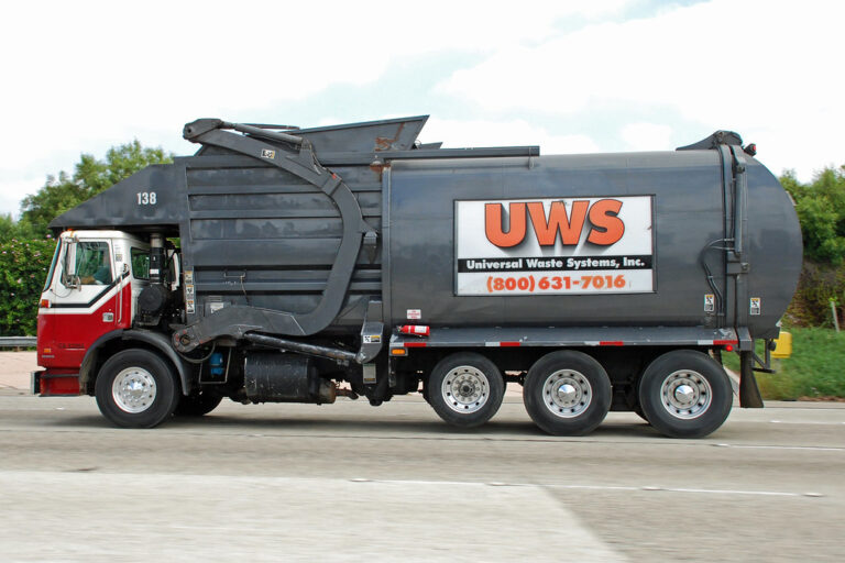 Los Alamitos makes ‘Universal’ waste hauling change