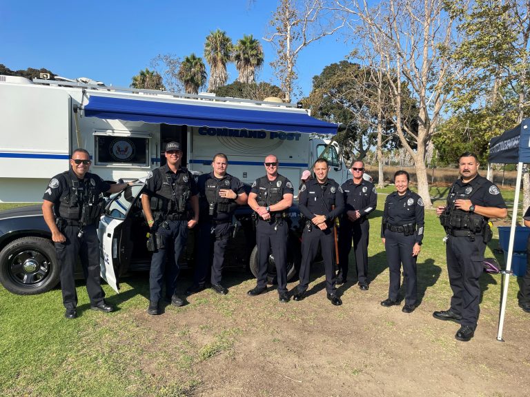 Los Al police greet neighbors during “National Night Out”