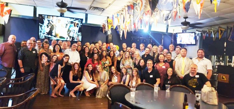 Los Al Class of ’93 gathers at O’Malley’s on Main