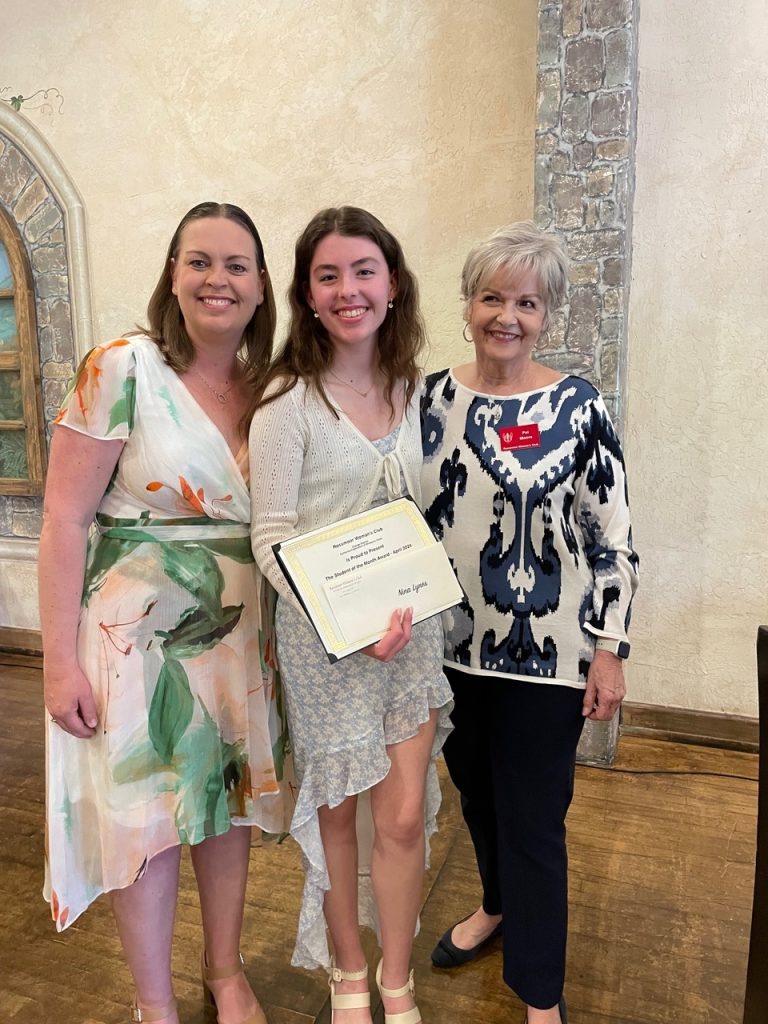 Rossmoor Woman’s Club presents scholarships