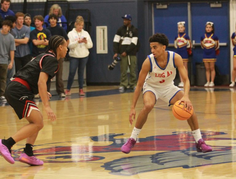 Team effort propels Griffins past Saints into finals