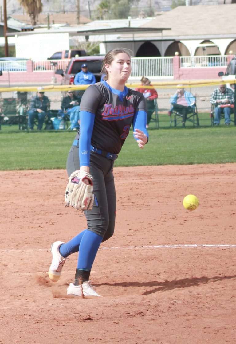 Los Al softball searching for consistency