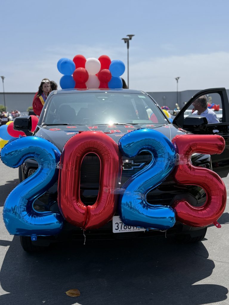 Hundreds of Los Al graduates parade through Rossmoor in 6th annual senior parade