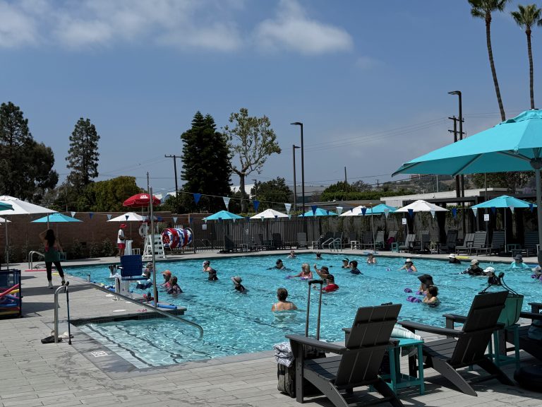 Jewish Long Beach Opens Doors for Pool Party and Open House