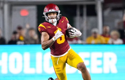 Former Los Al receiver wins prestigious Biletnikoff Award