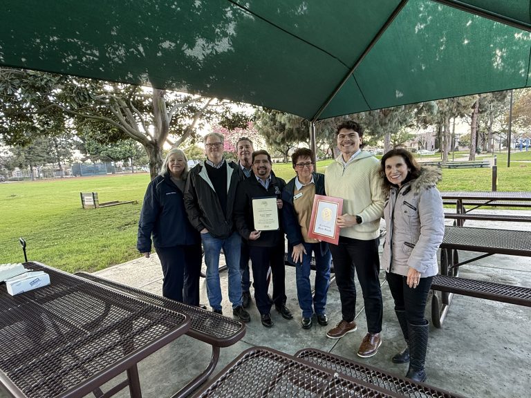 Board welcomes Rossmoor Park shade canopy completion