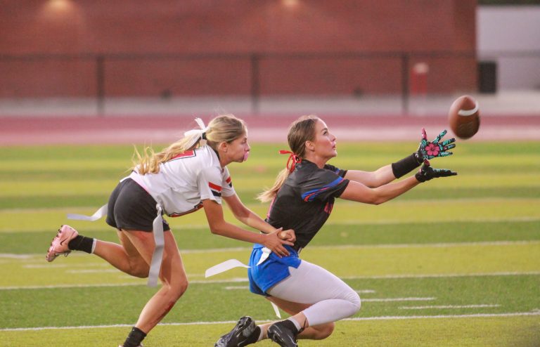Los Al flag-football team off to fast start